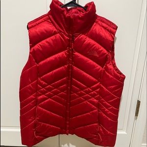 Red north face vest size xl